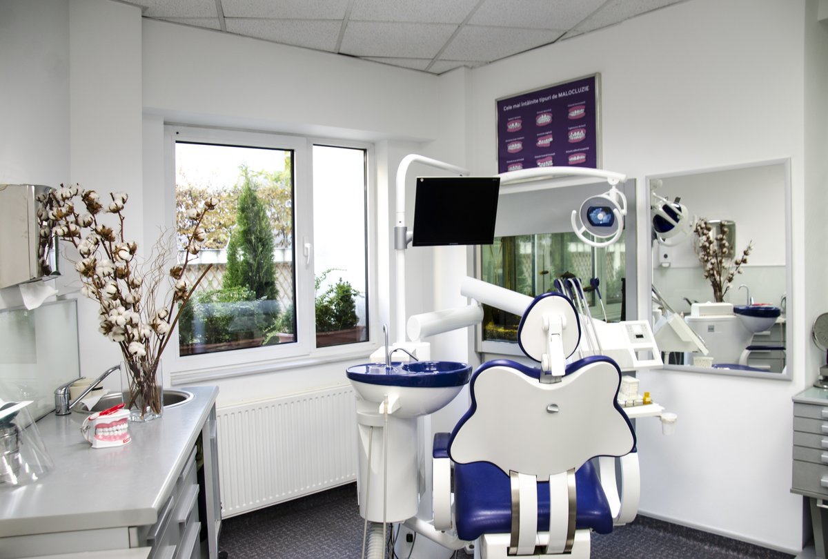 Romania dental implants